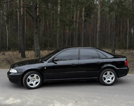 Чорний Ауді А4, об'ємом двигуна 1.8 л та пробігом 252 тис. км за 3800 $, фото 1 на Automoto.ua
