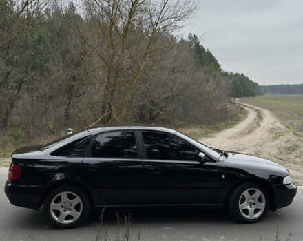 Чорний Ауді А4, об'ємом двигуна 1.8 л та пробігом 252 тис. км за 3800 $, фото 5 на Automoto.ua