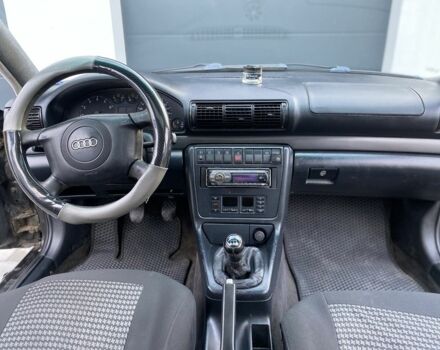 Чорний Ауді А4, об'ємом двигуна 2.6 л та пробігом 250 тис. км за 3000 $, фото 10 на Automoto.ua