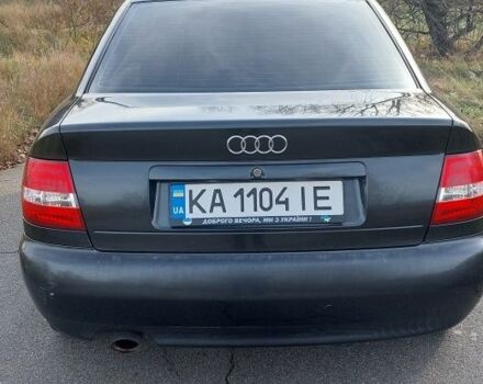 Черный Ауди А4, объемом двигателя 1.6 л и пробегом 276 тыс. км за 3500 $, фото 1 на Automoto.ua