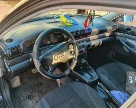 Черный Ауди А4, объемом двигателя 1.9 л и пробегом 400 тыс. км за 3600 $, фото 3 на Automoto.ua