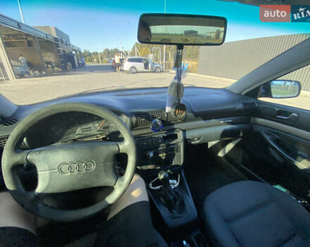 Черный Ауди А4, объемом двигателя 1.9 л и пробегом 430 тыс. км за 2800 $, фото 7 на Automoto.ua