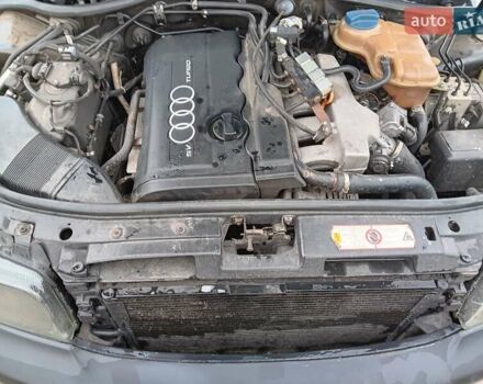 Чорний Ауді А4, об'ємом двигуна 1.8 л та пробігом 500 тис. км за 3199 $, фото 3 на Automoto.ua