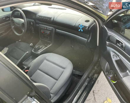Черный Ауди А4, объемом двигателя 1.8 л и пробегом 311 тыс. км за 3200 $, фото 8 на Automoto.ua