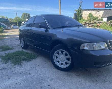 Черный Ауди А4, объемом двигателя 1.8 л и пробегом 285 тыс. км за 4500 $, фото 2 на Automoto.ua