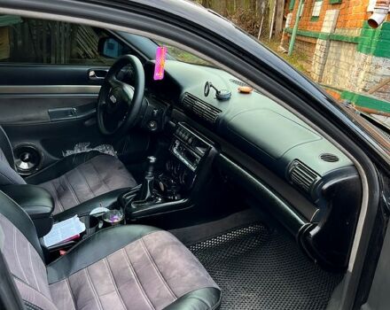 Черный Ауди А4, объемом двигателя 1.8 л и пробегом 402 тыс. км за 3800 $, фото 6 на Automoto.ua