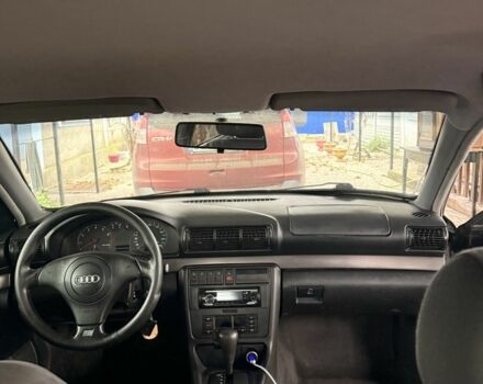 Черный Ауди А4, объемом двигателя 1.8 л и пробегом 280 тыс. км за 3700 $, фото 5 на Automoto.ua