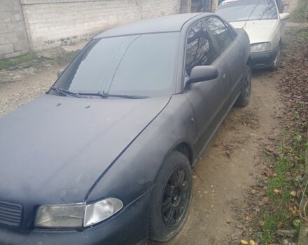 Черный Ауди А4, объемом двигателя 0 л и пробегом 490 тыс. км за 1542 $, фото 3 на Automoto.ua