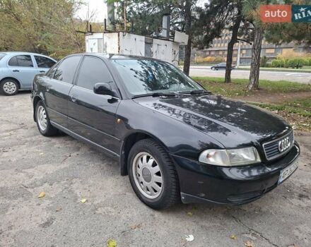 Черный Ауди А4, объемом двигателя 1.6 л и пробегом 330 тыс. км за 2750 $, фото 6 на Automoto.ua