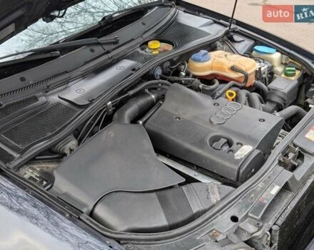 Черный Ауди А4, объемом двигателя 1.6 л и пробегом 318 тыс. км за 4000 $, фото 17 на Automoto.ua