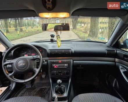Черный Ауди А4, объемом двигателя 1.6 л и пробегом 318 тыс. км за 4000 $, фото 19 на Automoto.ua
