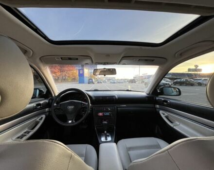 Чорний Ауді А4, об'ємом двигуна 1.8 л та пробігом 258 тис. км за 4800 $, фото 5 на Automoto.ua