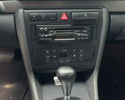 Черный Ауди А4, объемом двигателя 1.6 л и пробегом 295 тыс. км за 4599 $, фото 13 на Automoto.ua