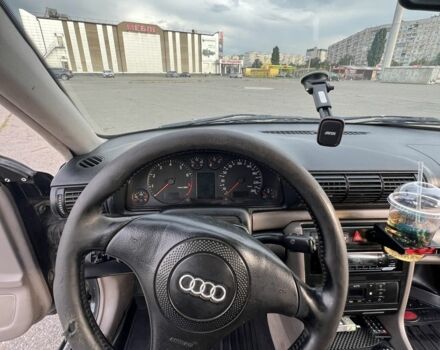 Чорний Ауді А4, об'ємом двигуна 2.4 л та пробігом 391 тис. км за 3950 $, фото 14 на Automoto.ua