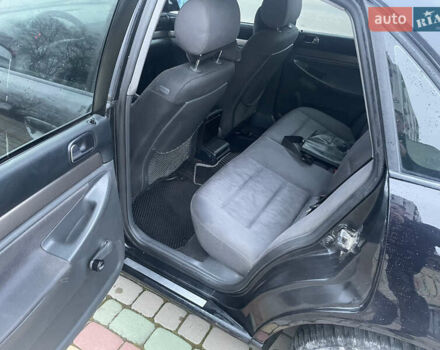 Чорний Ауді А4, об'ємом двигуна 1.6 л та пробігом 378 тис. км за 3200 $, фото 13 на Automoto.ua