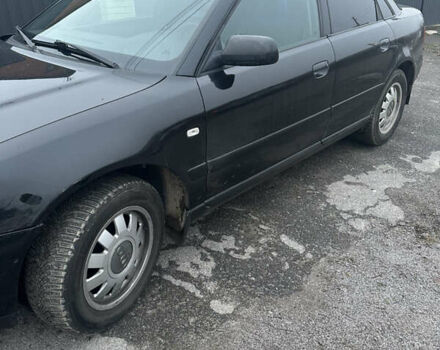Черный Ауди А4, объемом двигателя 1.6 л и пробегом 206 тыс. км за 3800 $, фото 4 на Automoto.ua
