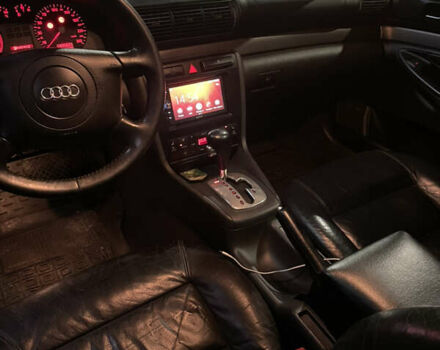 Черный Ауди А4, объемом двигателя 2.4 л и пробегом 336 тыс. км за 4200 $, фото 7 на Automoto.ua