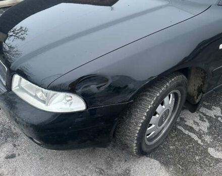 Черный Ауди А4, объемом двигателя 1.6 л и пробегом 206 тыс. км за 3800 $, фото 3 на Automoto.ua