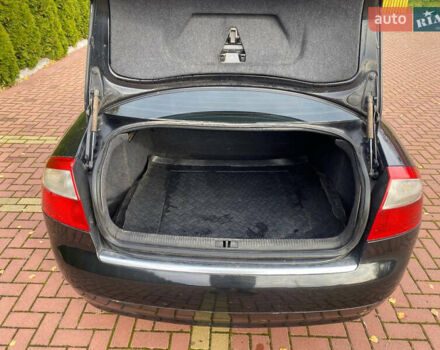 Ауді А4 2001 у Хмельницькому на Automoto.ua Чорний Ауді А4, об'ємом двигуна 2.5 л та пробігом 305 тис. км за 4700 $, фото 14 на Automoto.ua