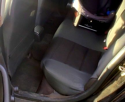 Чорний Ауді А4, об'ємом двигуна 1.6 л та пробігом 340 тис. км за 4500 $, фото 2 на Automoto.ua