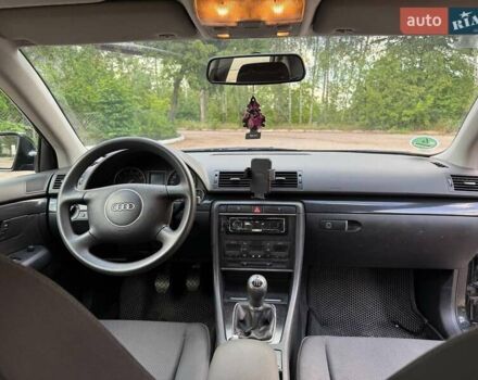 Чорний Ауді А4, об'ємом двигуна 1.6 л та пробігом 243 тис. км за 5100 $, фото 11 на Automoto.ua