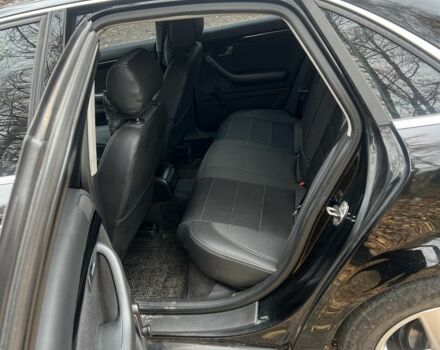 Чорний Ауді А4, об'ємом двигуна 1.8 л та пробігом 212 тис. км за 4700 $, фото 7 на Automoto.ua