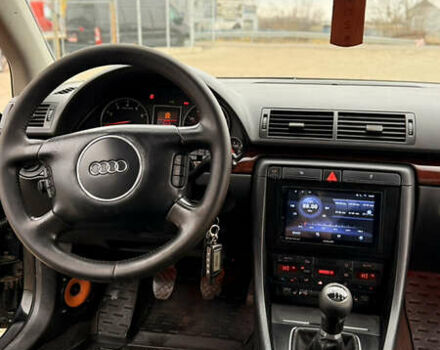Чорний Ауді А4, об'ємом двигуна 3 л та пробігом 237 тис. км за 5000 $, фото 46 на Automoto.ua