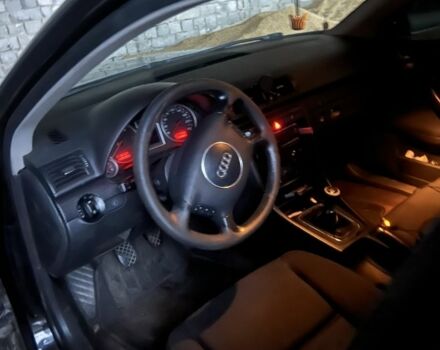 Черный Ауди А4, объемом двигателя 2.5 л и пробегом 250 тыс. км за 4100 $, фото 3 на Automoto.ua