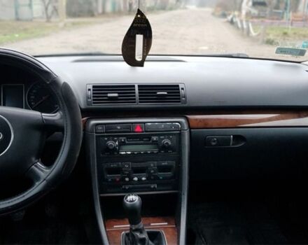 Черный Ауди А4, объемом двигателя 1.9 л и пробегом 1 тыс. км за 2400 $, фото 6 на Automoto.ua