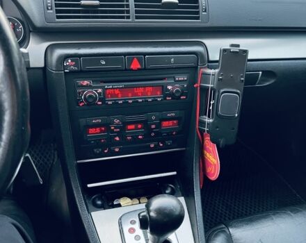 Черный Ауди А4, объемом двигателя 2.4 л и пробегом 250 тыс. км за 1450 $, фото 7 на Automoto.ua