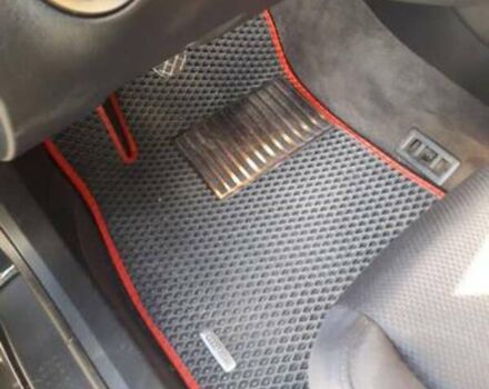 Черный Ауди А4, объемом двигателя 1.6 л и пробегом 213 тыс. км за 5000 $, фото 5 на Automoto.ua