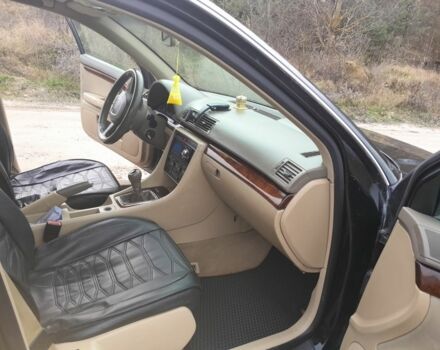 Черный Ауди А4, объемом двигателя 2 л и пробегом 220 тыс. км за 4200 $, фото 6 на Automoto.ua