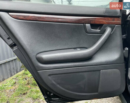 Черный Ауди А4, объемом двигателя 2.5 л и пробегом 300 тыс. км за 6000 $, фото 6 на Automoto.ua