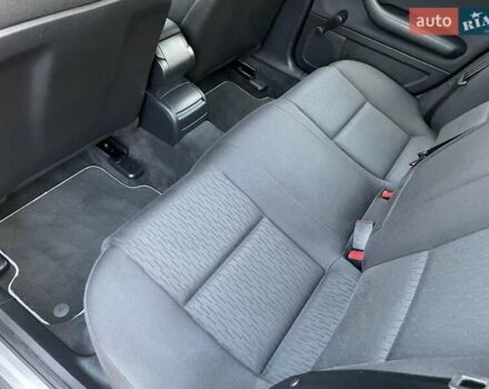 Чорний Ауді А4, об'ємом двигуна 2 л та пробігом 263 тис. км за 7650 $, фото 57 на Automoto.ua