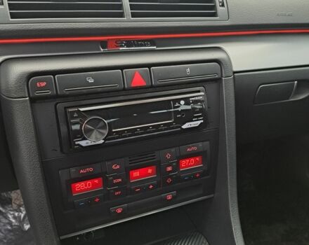 Чорний Ауді А4, об'ємом двигуна 2 л та пробігом 280 тис. км за 7400 $, фото 6 на Automoto.ua