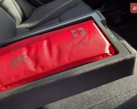 Чорний Ауді А4, об'ємом двигуна 2 л та пробігом 263 тис. км за 7650 $, фото 71 на Automoto.ua