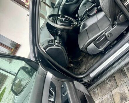 Чорний Ауді А4, об'ємом двигуна 2 л та пробігом 348 тис. км за 1382 $, фото 6 на Automoto.ua