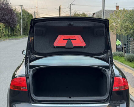 Ауді А4 2006 у Вінниці на Automoto.ua Чорний Ауді А4, об'ємом двигуна 2 л та пробігом 152 тис. км за 8499 $, фото 13 на Automoto.ua