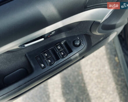 Ауді А4 2006 у Кременчуге на Automoto.ua Чорний Ауді А4, об'ємом двигуна 2.5 л та пробігом 226 тис. км за 7999 $, фото 18 на Automoto.ua