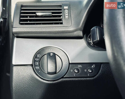 Ауді А4 2006 у Кременчуге на Automoto.ua Чорний Ауді А4, об'ємом двигуна 2.5 л та пробігом 226 тис. км за 7999 $, фото 36 на Automoto.ua