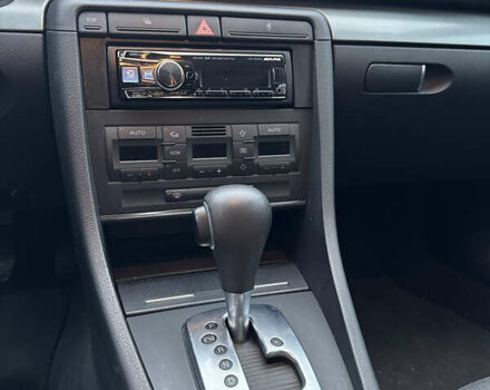 Ауді А4 2006 у Вінниці на Automoto.ua Чорний Ауді А4, об'ємом двигуна 2 л та пробігом 152 тис. км за 8499 $, фото 30 на Automoto.ua