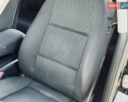 Ауді А4 2006 у Кременчуге на Automoto.ua Чорний Ауді А4, об'ємом двигуна 2.5 л та пробігом 226 тис. км за 7999 $, фото 34 на Automoto.ua