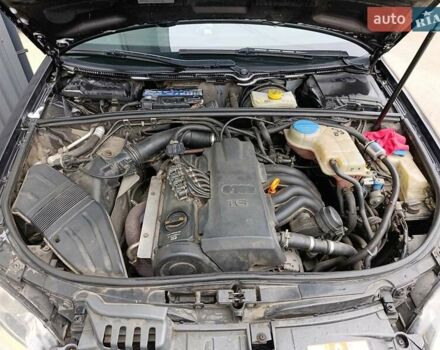 Черный Ауди А4, объемом двигателя 1.6 л и пробегом 302 тыс. км за 5700 $, фото 18 на Automoto.ua