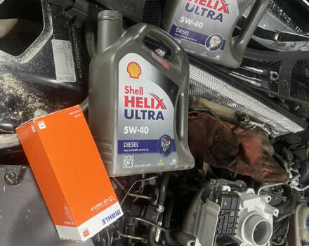 Черный Ауди А4, объемом двигателя 2.98 л и пробегом 270 тыс. км за 8999 $, фото 8 на Automoto.ua