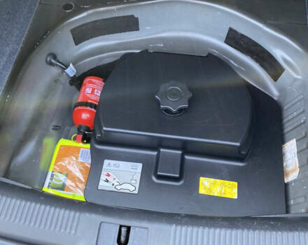 Черный Ауди А4, объемом двигателя 1.97 л и пробегом 302 тыс. км за 8900 $, фото 10 на Automoto.ua