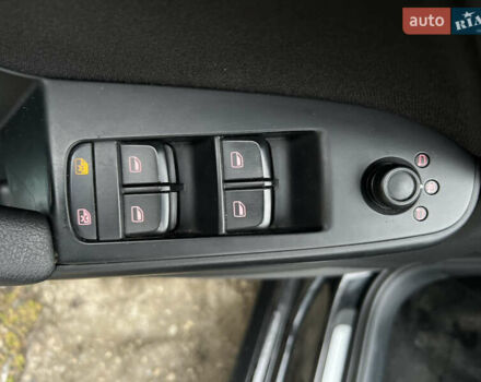 Чорний Ауді А4, об'ємом двигуна 1.97 л та пробігом 299 тис. км за 10399 $, фото 33 на Automoto.ua