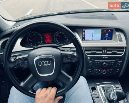 Черный Ауди А4, объемом двигателя 2 л и пробегом 328 тыс. км за 11000 $, фото 7 на Automoto.ua