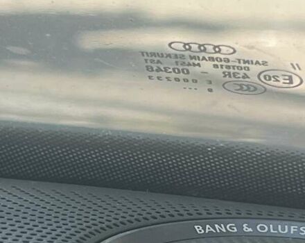 Черный Ауди А4, объемом двигателя 1.98 л и пробегом 303 тыс. км за 11000 $, фото 10 на Automoto.ua