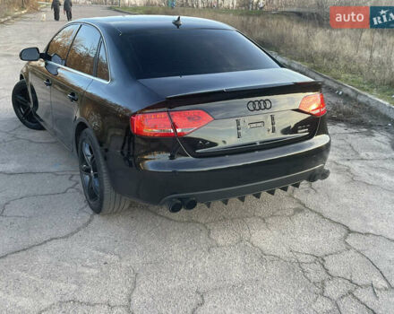 Черный Ауди А4, объемом двигателя 1.98 л и пробегом 187 тыс. км за 9600 $, фото 4 на Automoto.ua
