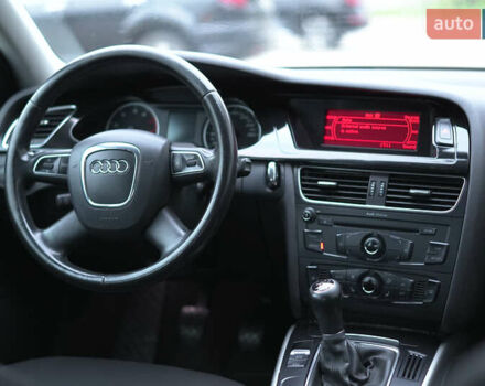 Чорний Ауді А4, об'ємом двигуна 1.8 л та пробігом 187 тис. км за 9250 $, фото 11 на Automoto.ua